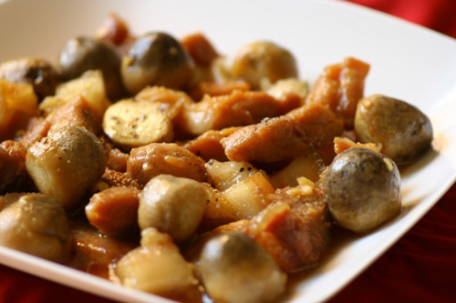 Thịt kho nấm rơm – Món ăn ngon ngày lạnh